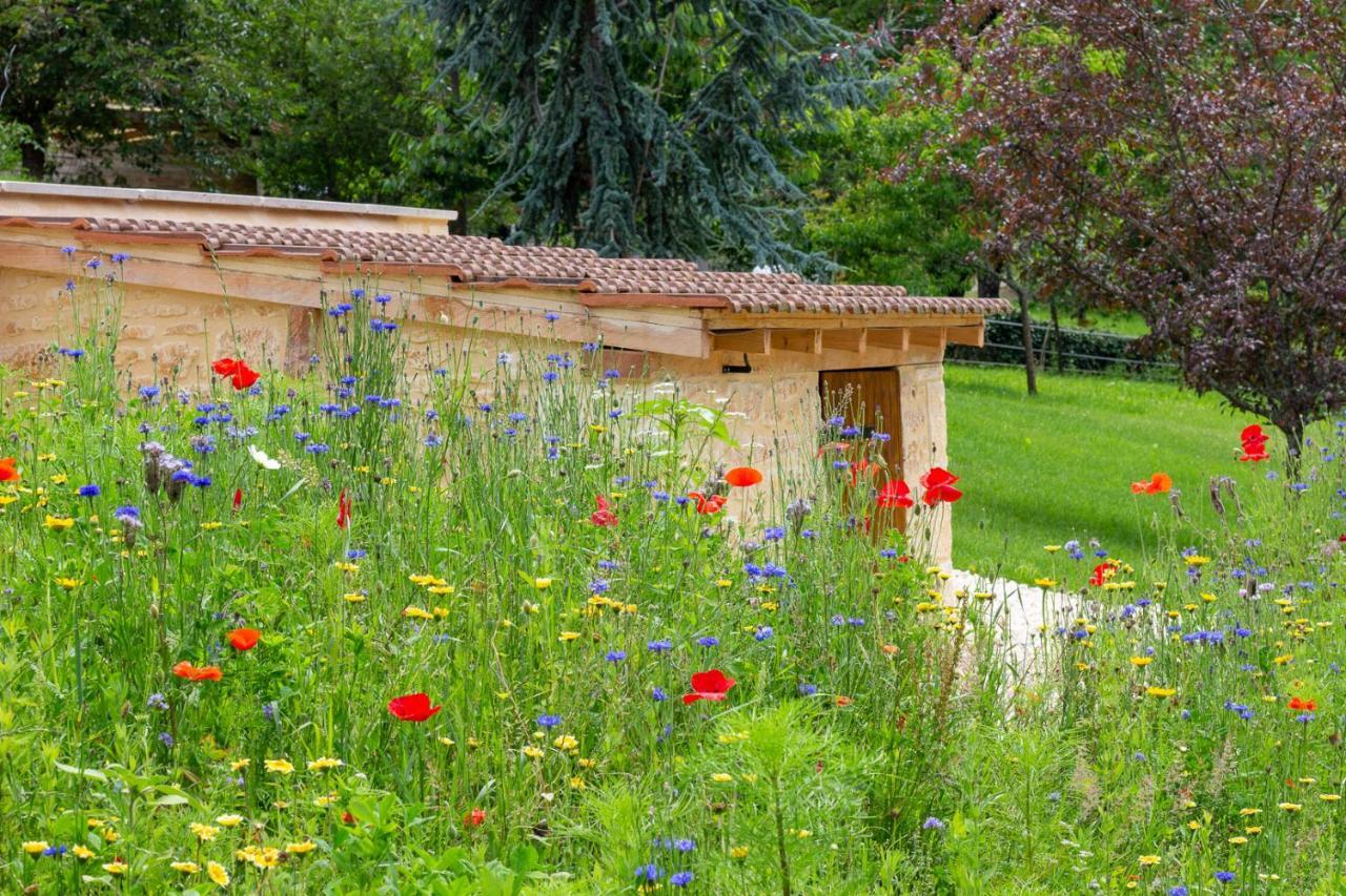 Aux Bories De Marquay, Chambres D'Hotes B&B Avec Piscine Et Spa Pres De Sarlat Bagian luar foto