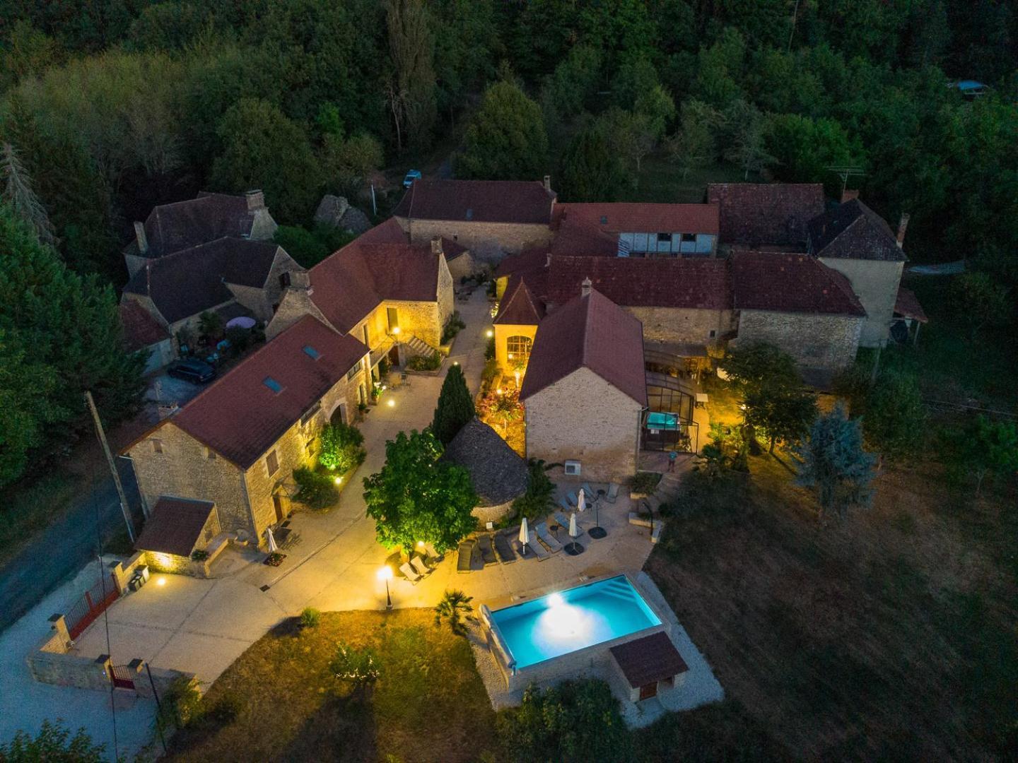 Aux Bories De Marquay, Chambres D'Hotes B&B Avec Piscine Et Spa Pres De Sarlat Bagian luar foto
