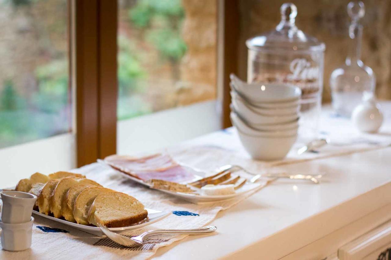 Aux Bories De Marquay, Chambres D'Hotes B&B Avec Piscine Et Spa Pres De Sarlat Bagian luar foto