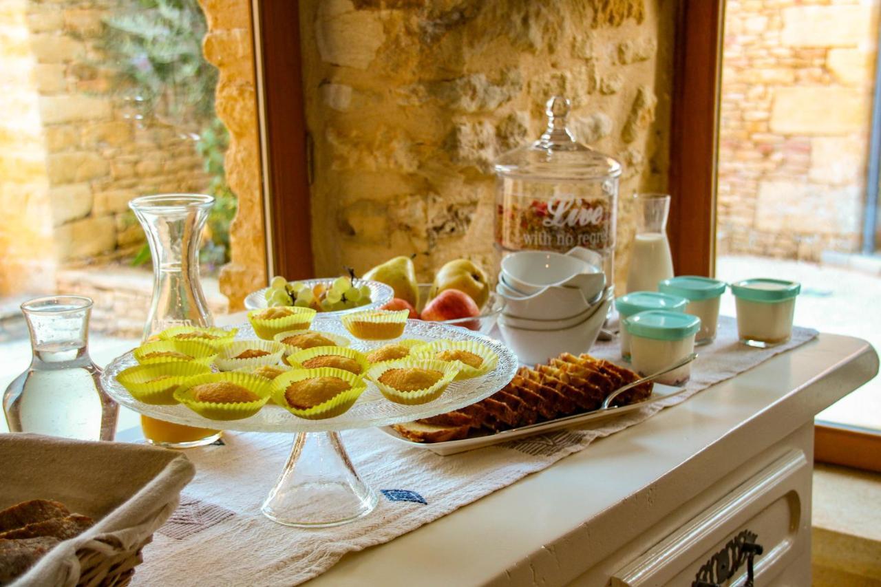 Aux Bories De Marquay, Chambres D'Hotes B&B Avec Piscine Et Spa Pres De Sarlat Bagian luar foto