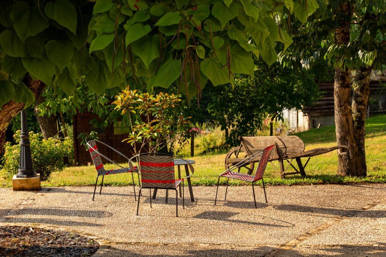 Aux Bories De Marquay, Chambres D'Hotes B&B Avec Piscine Et Spa Pres De Sarlat Bagian luar foto